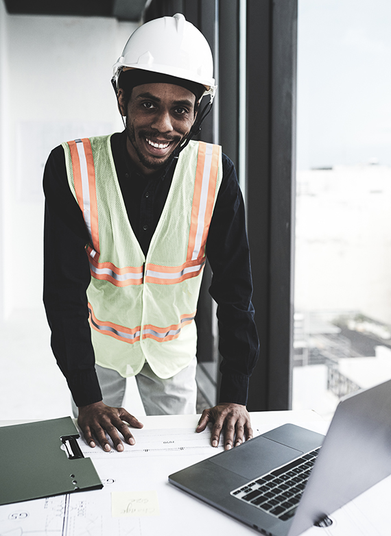 nebraska-contractor-looking-at-a-job-costing-report-at-the-jobsite